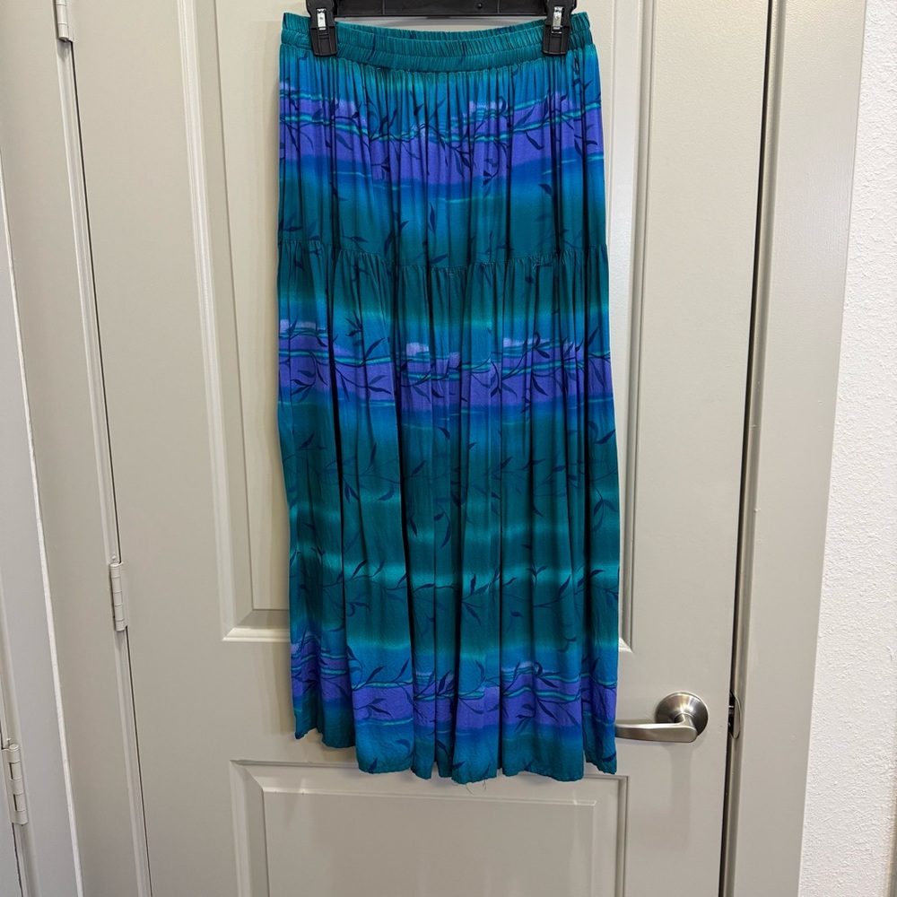 New Frontier Blue and Teal Skirt Size M